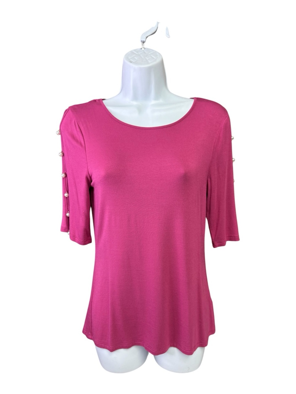 Cable & Gauge Fuchsia Short Sleeve Tee with Pearl Sleeve Buttons size small NWT